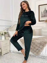 Pyjama Chic en Velours - Ensemble Hiver Élégant & Soyeux