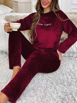 Pyjama Chic en Velours - Ensemble Hiver Élégant & Soyeux