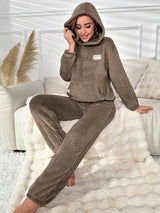 Ensemble décontracté comprenant un sweat à capuche en polaire