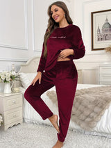 Pyjama Chic en Velours - Ensemble Hiver Élégant & Soyeux