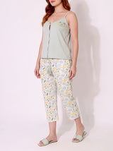 Ensemble Pyjama Femme Camisole Sauge & Pantacourt Fleuri – motif et coloris, pyjama femme Allure Maroc