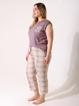 Ensemble Pyjama Femme Grande Taille Mauve & Pantacourt Carreaux Beige – présentation du modèle, pyjama femme Allure Maroc