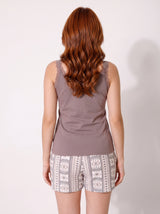 Ensemble Pyjama Femme Taupe & Short Imprimé – coupe et style, pyjama femme Allure Maroc