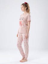 Ensemble Pyjama Femme Two Hearts Rose & Pantalon Rayé – présentation du modèle, pyjama femme Allure Maroc