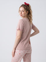 Ensemble Pyjama Femme Two Hearts Rose & Pantalon Rayé – détails et finitions, pyjama femme Allure Maroc