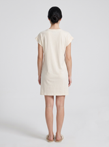 Robe de Nuit Femme Oversize Écrue à Motif Cartoon – présentation du modèle, pyjama femme Allure Maroc