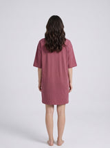 Robe de Nuit Femme Oversize Mauve à Motif Cartoon – coupe et style, pyjama femme Allure Maroc